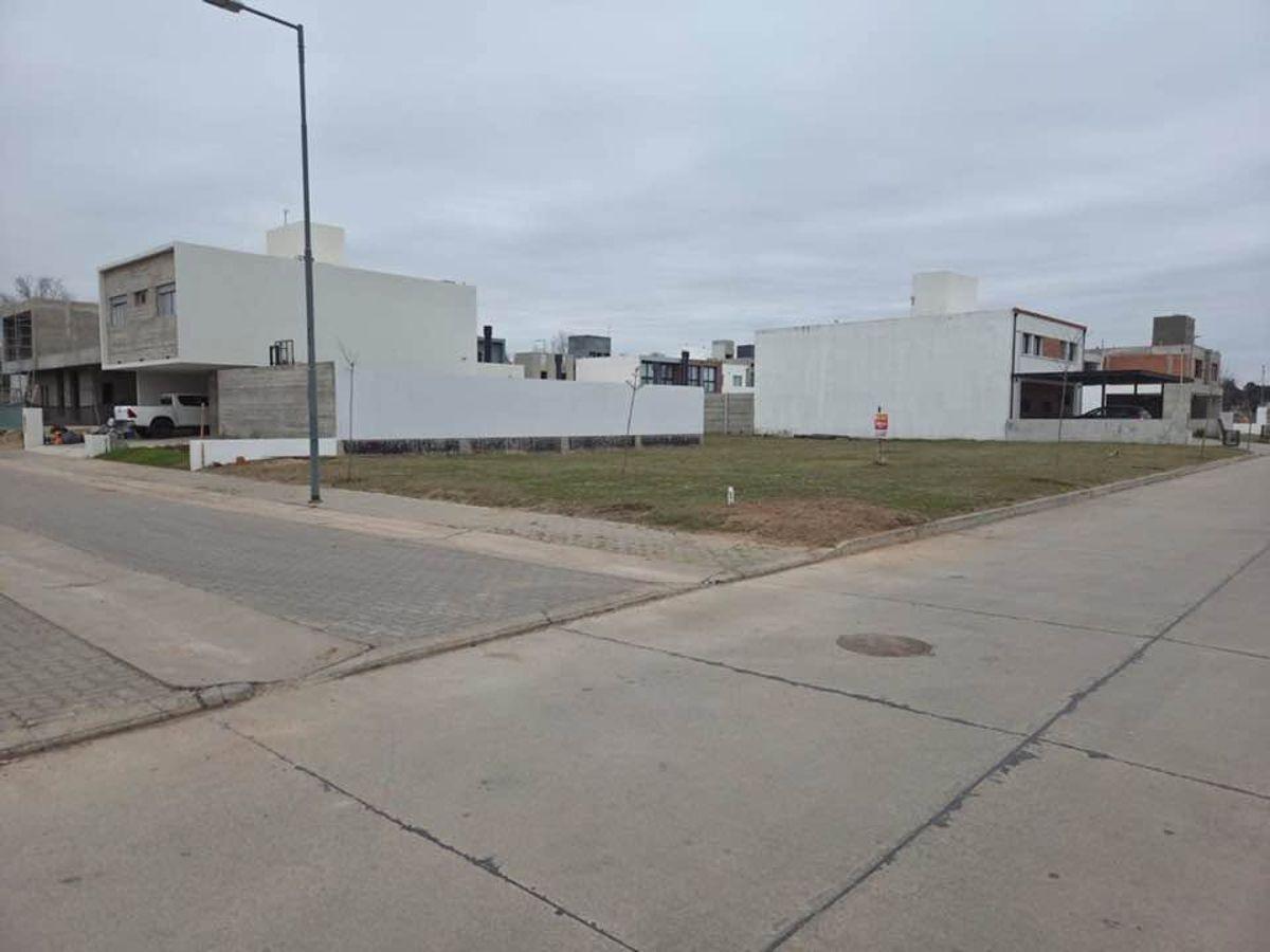 Foto de MANSOS DEL SUR lote de 360 ubicacion central, imagen 1