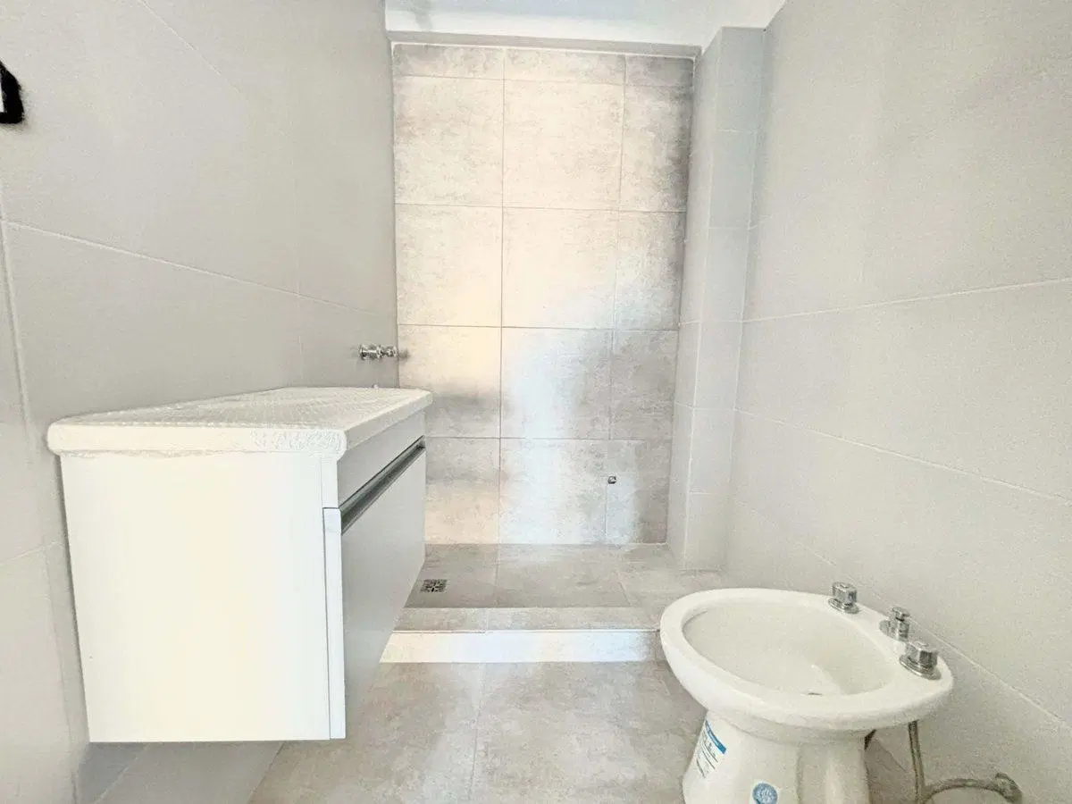 Monoambiente a estrenar con balcón Lanús Oeste 4