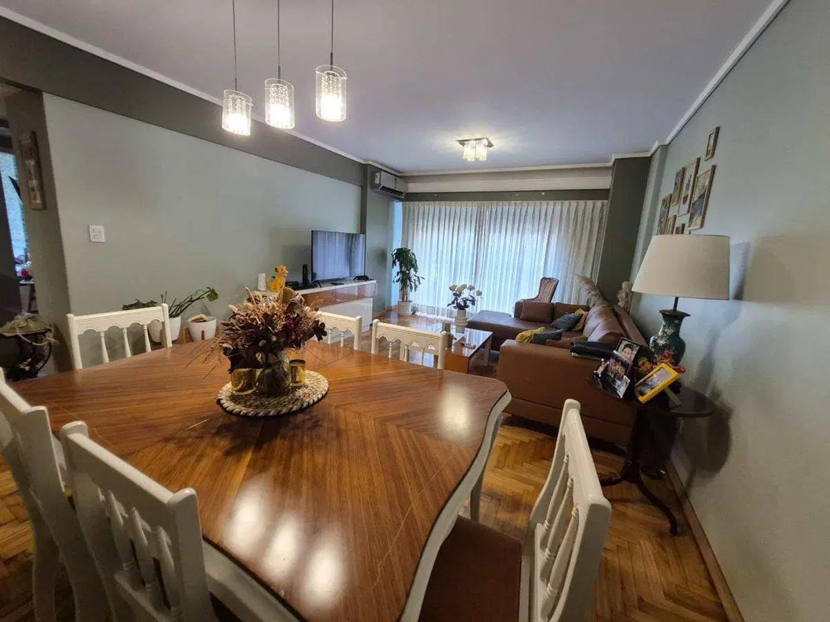 VENTA DEPTO. 3 AMBIENTES C/COCHERA.  LANUS ESTE. 2