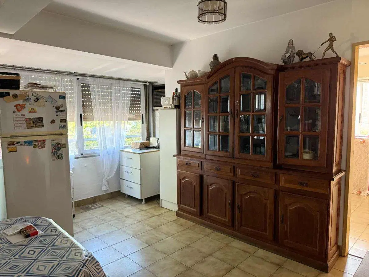 VENTA GALPON CON DEPARTAMENTOS LANUS OESTE 4