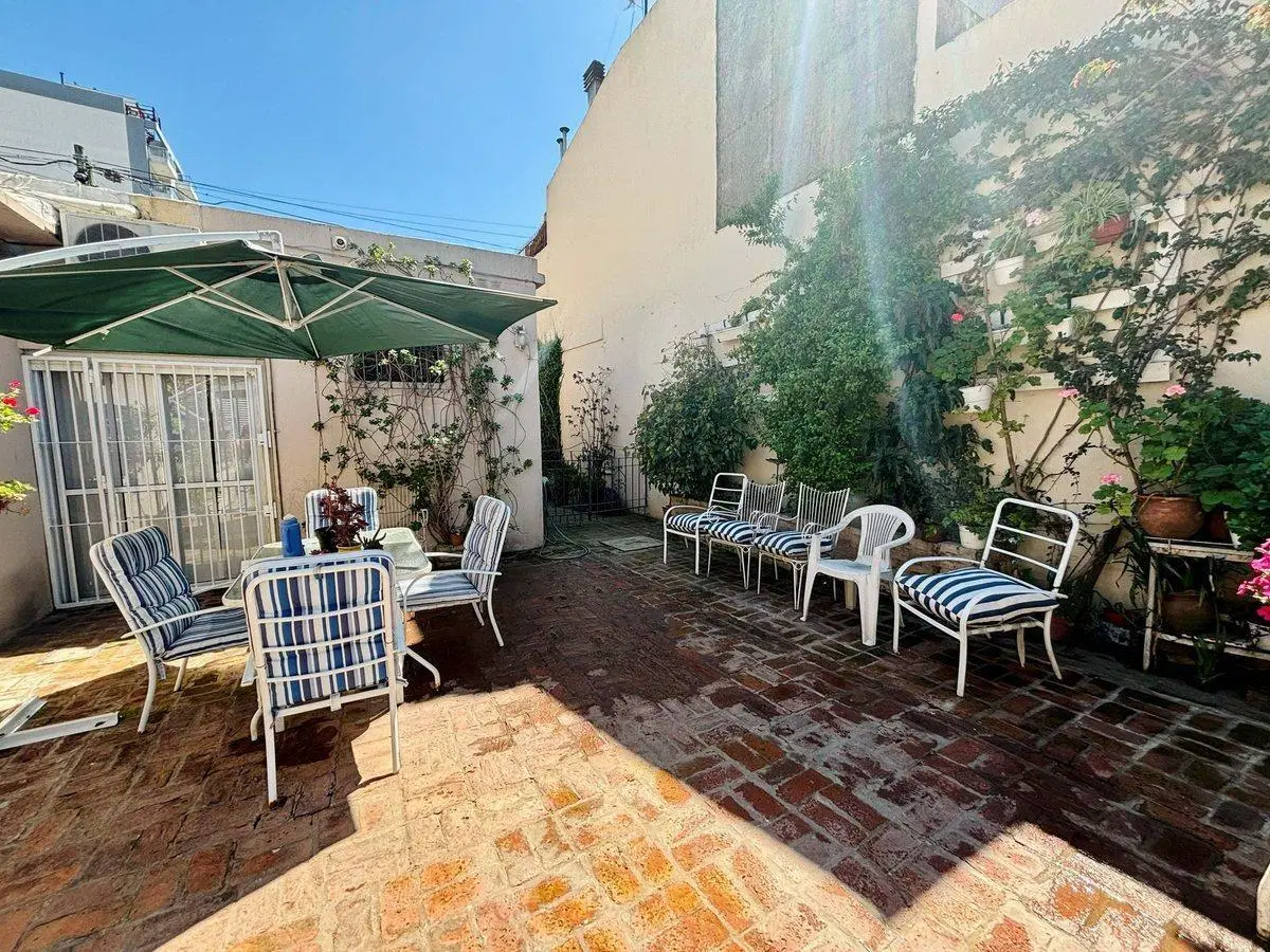 Venta Wilde Casa c/cochera, patio y jardín.PERMUTA 5