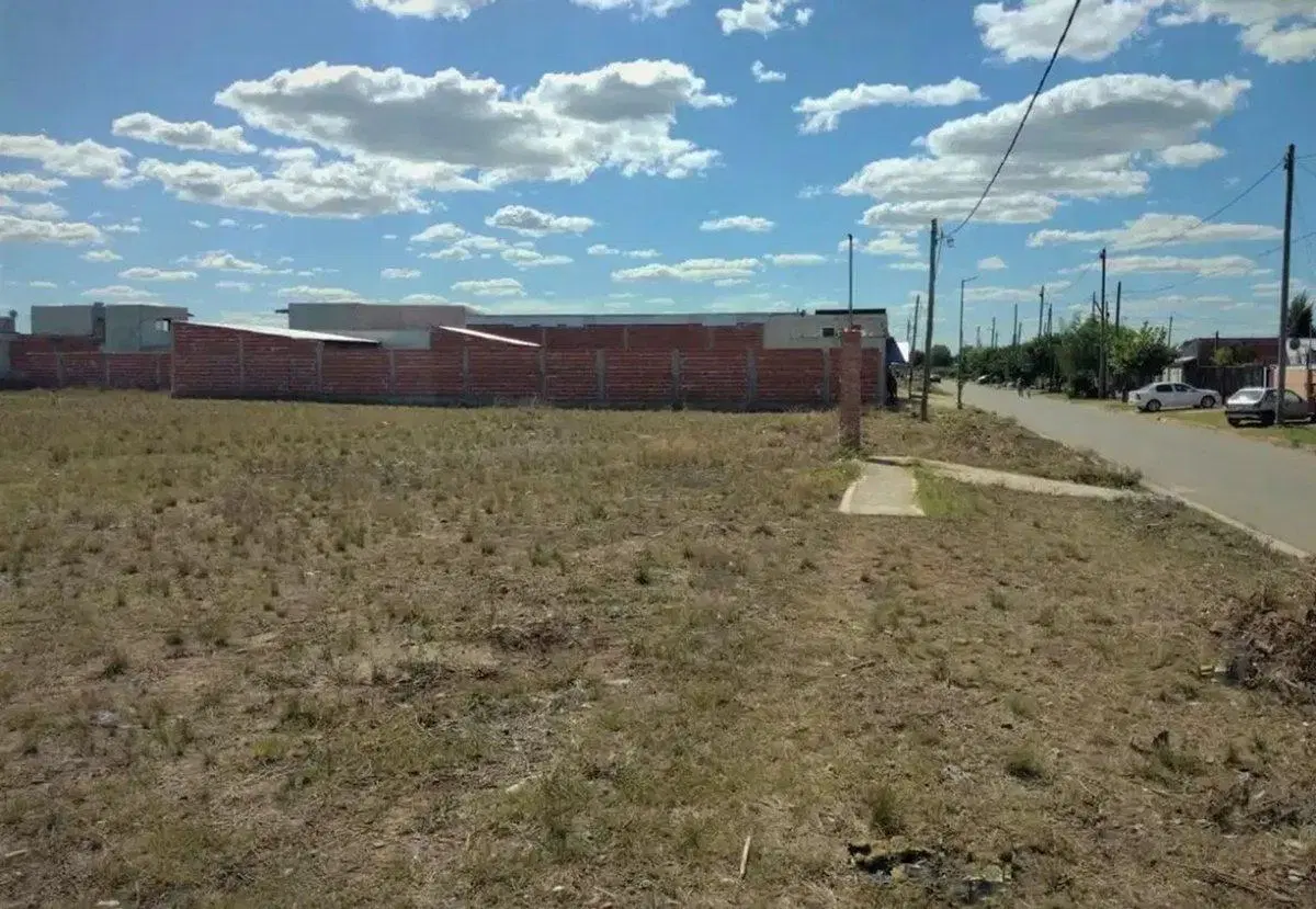 LOTE EN VENTA DE 260 M2 BARRIO SANTA ANA GLEW 4