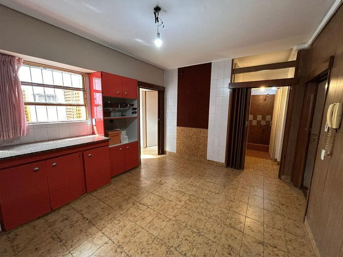 CASA 4 AMB CON COCHERA EN LOMAS DE ZAMORA 3