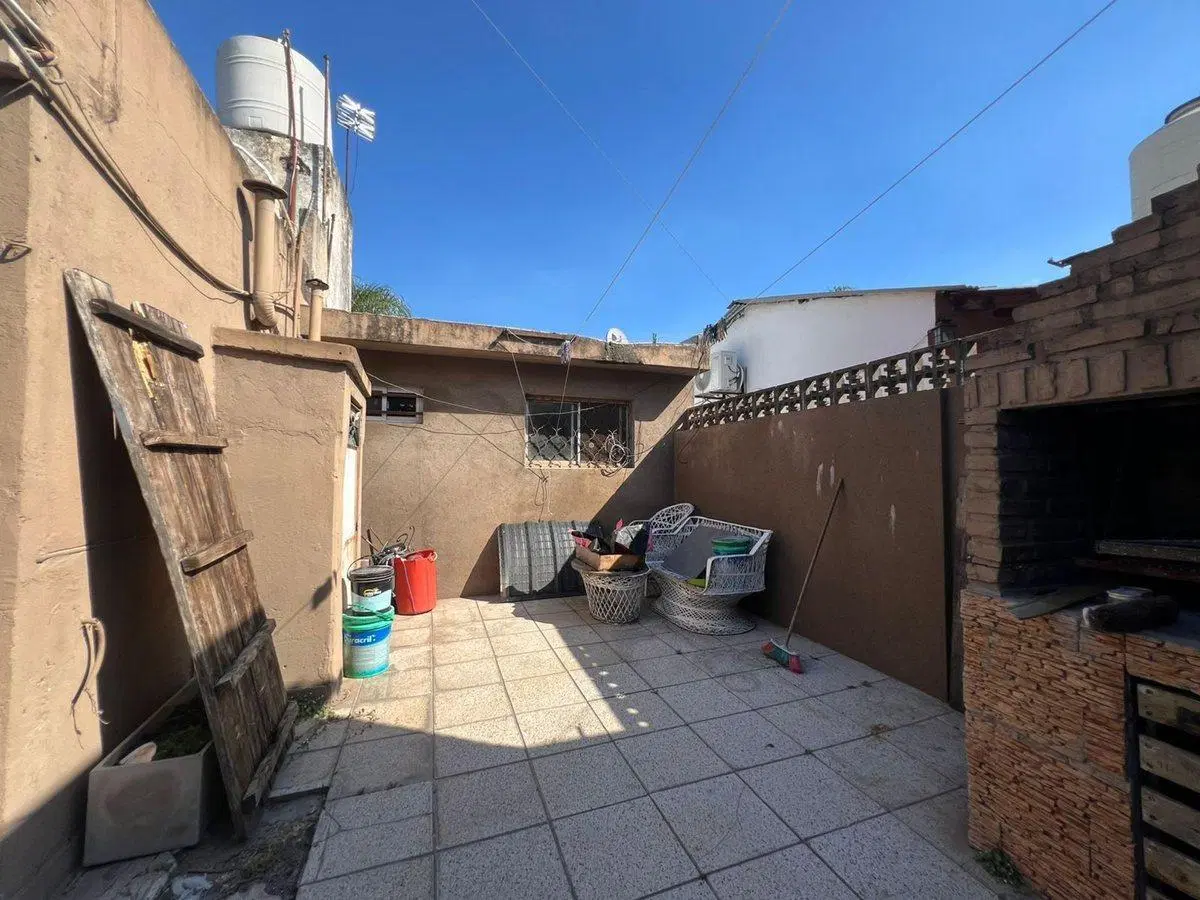 CASA EN VENTA 5 AMB 4