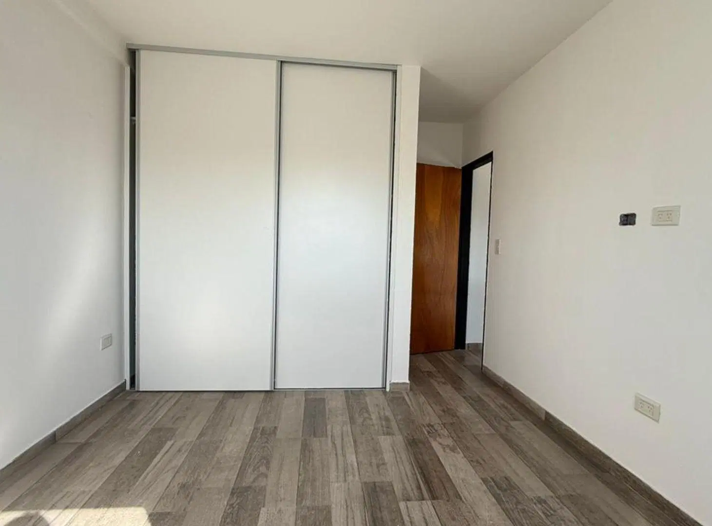 VENTA DTO 2 AMB A ESTRNAR- LANUS OESTE 2