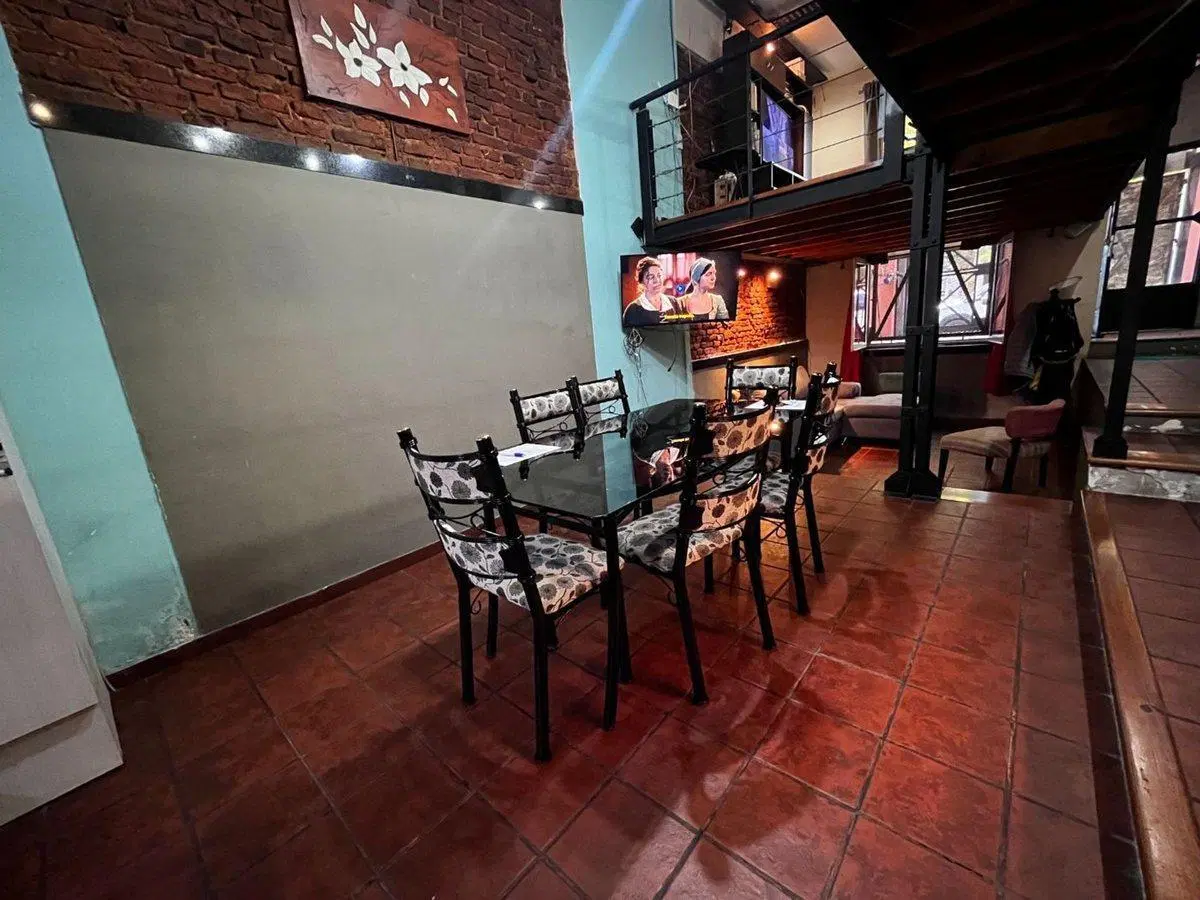 VENTA CASA 4 AMB COCHERA PATIO TERRAZA LANÚS OESTE 2