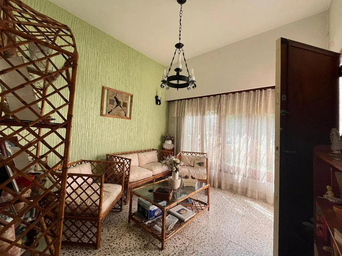 VENTA CASA EN BLOQUE-VALENTIN ALSINA 4