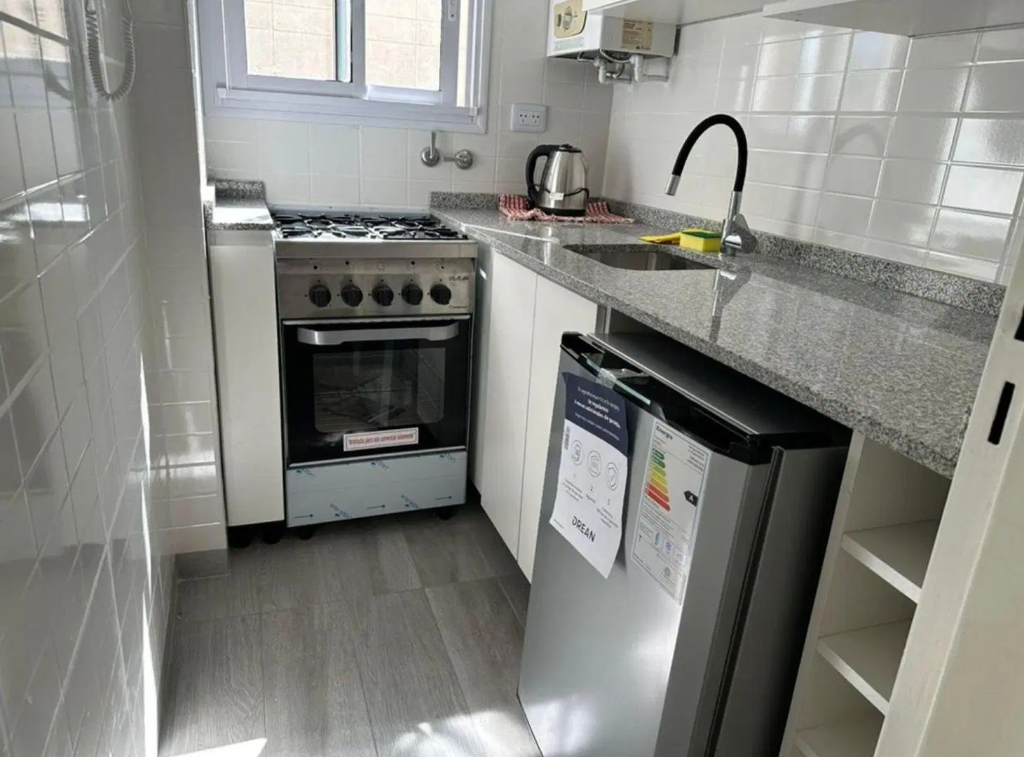 DEPTO DE 2 AMB EN VENTA  AV CORDOBA 1600 REC NUEVO 4