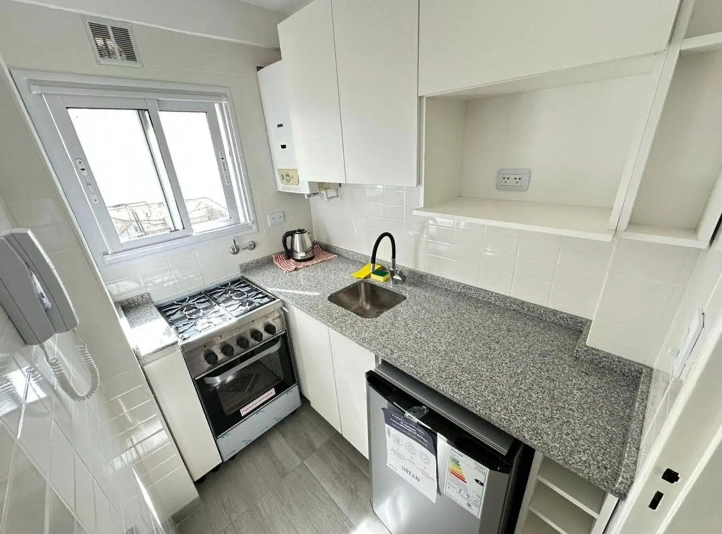 DEPTO DE 2 AMB EN VENTA  AV CORDOBA 1600 REC NUEVO 2