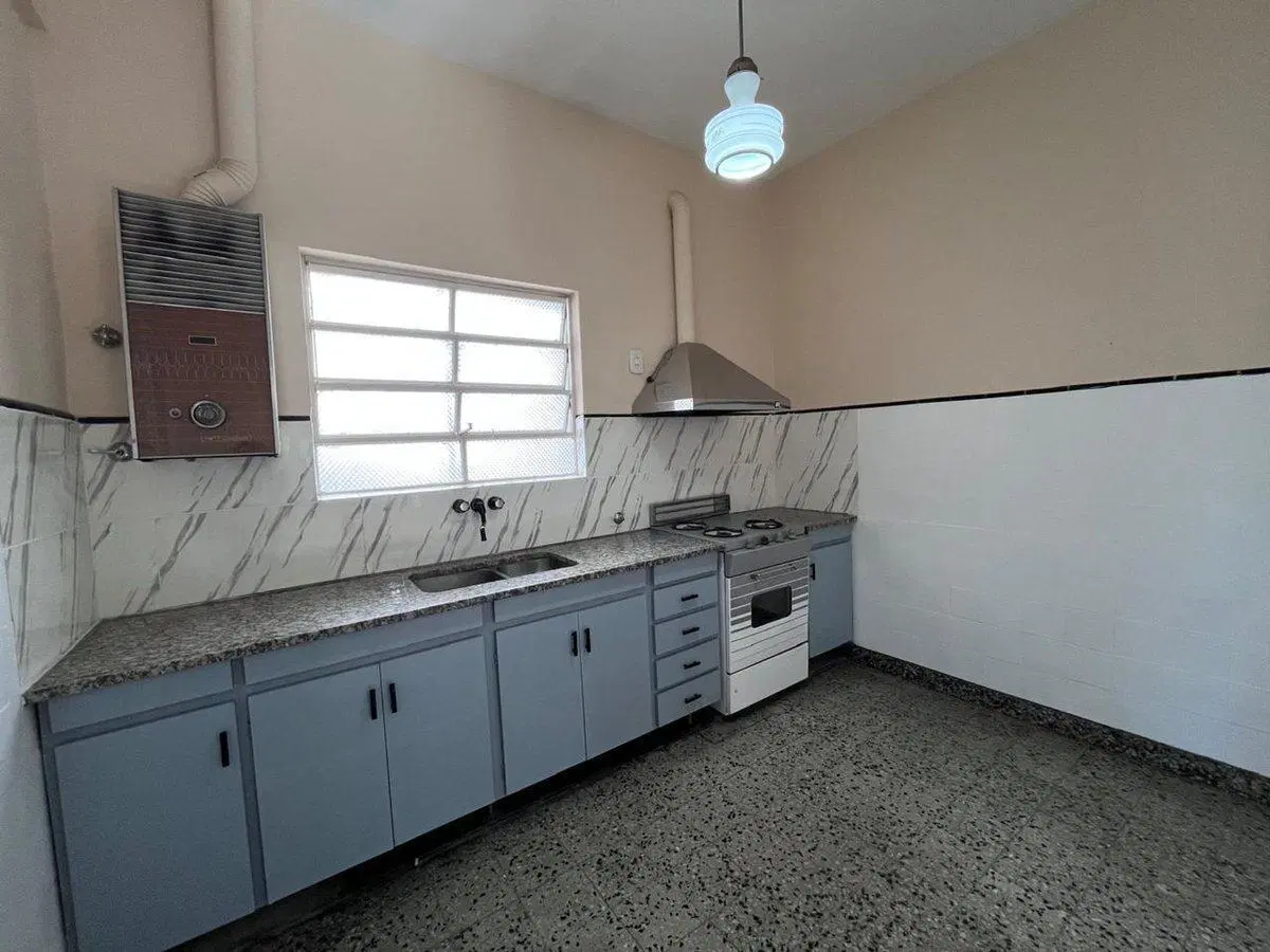 Casa 5 ambientes en venta en Gerli Avellaneda 4