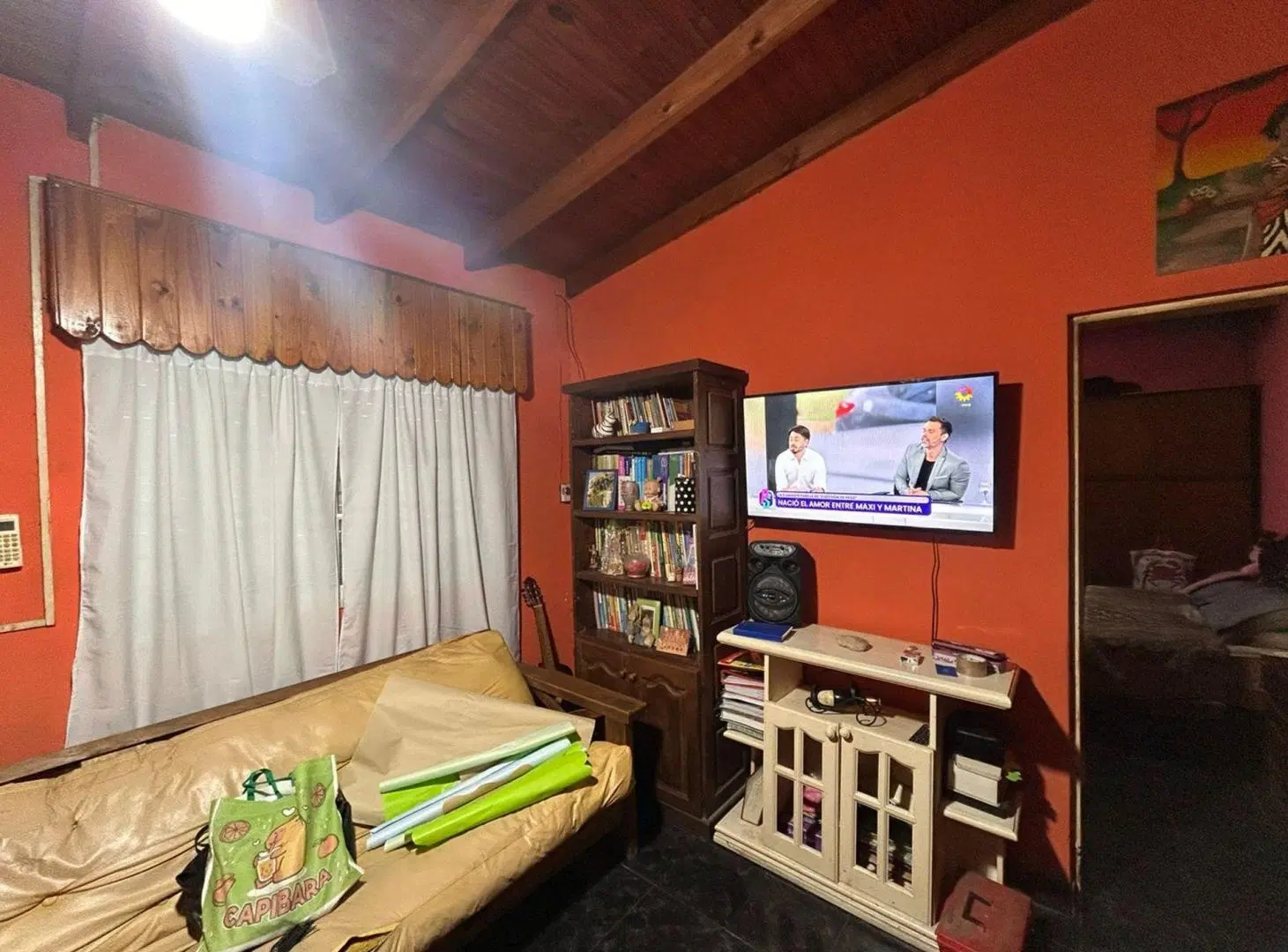 CASA DE 3 AMB EN VENTA EN LOMAS LOCAL Y PATIO 4