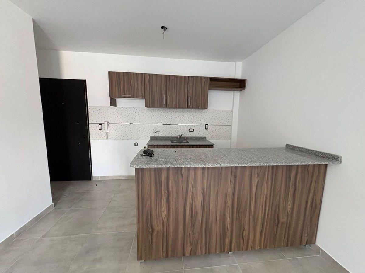 Foto de DEPARTAMENTO MONOAMBIENTE EN VENTA LANUS OESTE, imagen 5