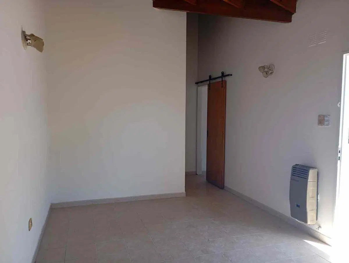 VENTA PH 2 AMBIENTES CON PATIO - LANÚS ESTE 5