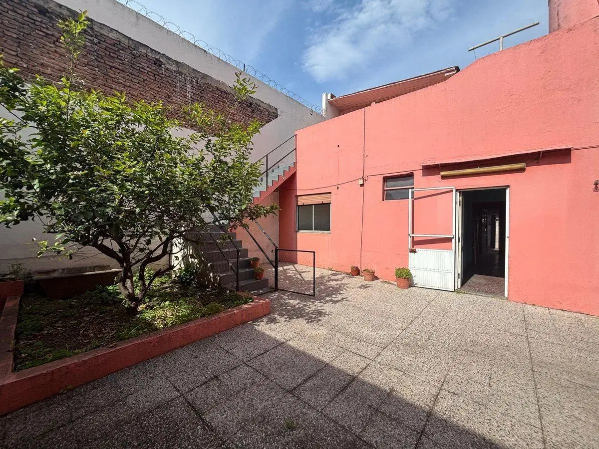 CASA + DEPTO C/TERRAZA, EN VENTA, VALENTIN ALSINA 2