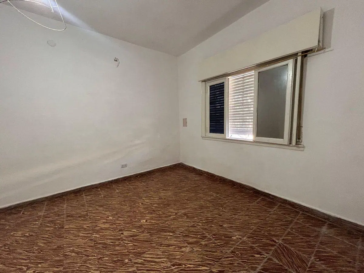 CASA DE 3 AMBIENTES EN GERLI CON GALPON DE 120M2 5