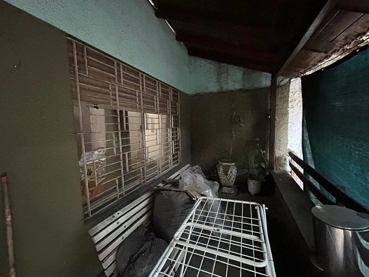 CASA DE 262 M2 EN VENTA EN LANUS A REFACCIONAR 3