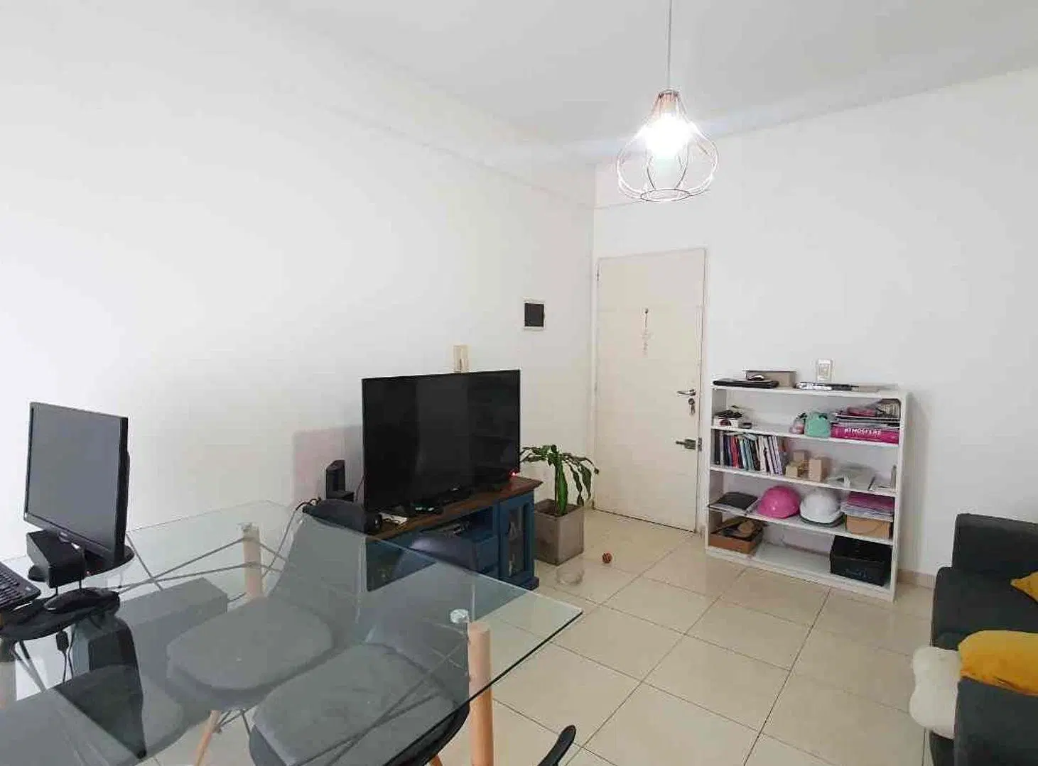 Depto 2 amb c/ balcon en Lomas. Apto profesional 3