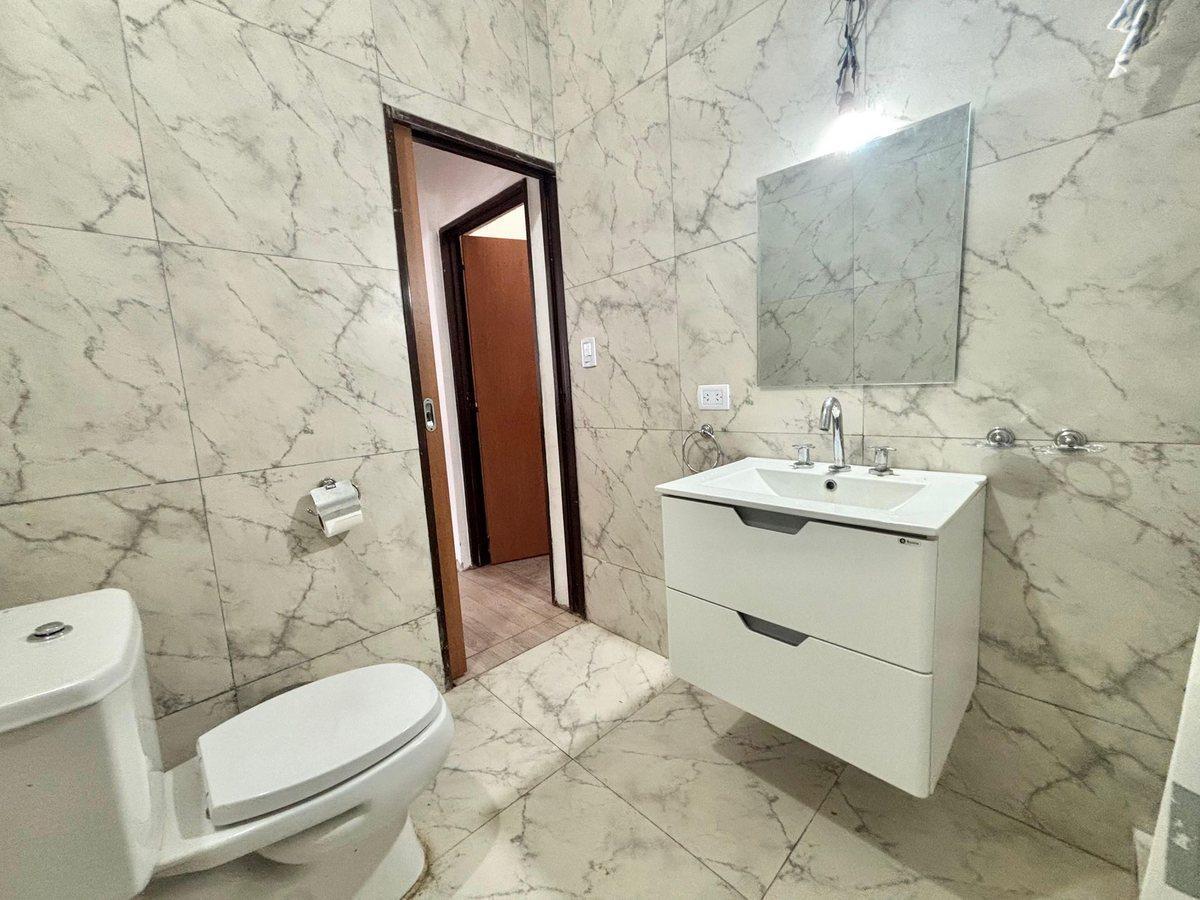 Foto de CASA EN VENTA 3 AMB-PARQUE-COCHERA-BURZACO-PERMUTA, imagen 4