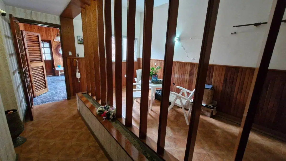 Casa en venta R. Escalada, con jardin. gran tamaño 8