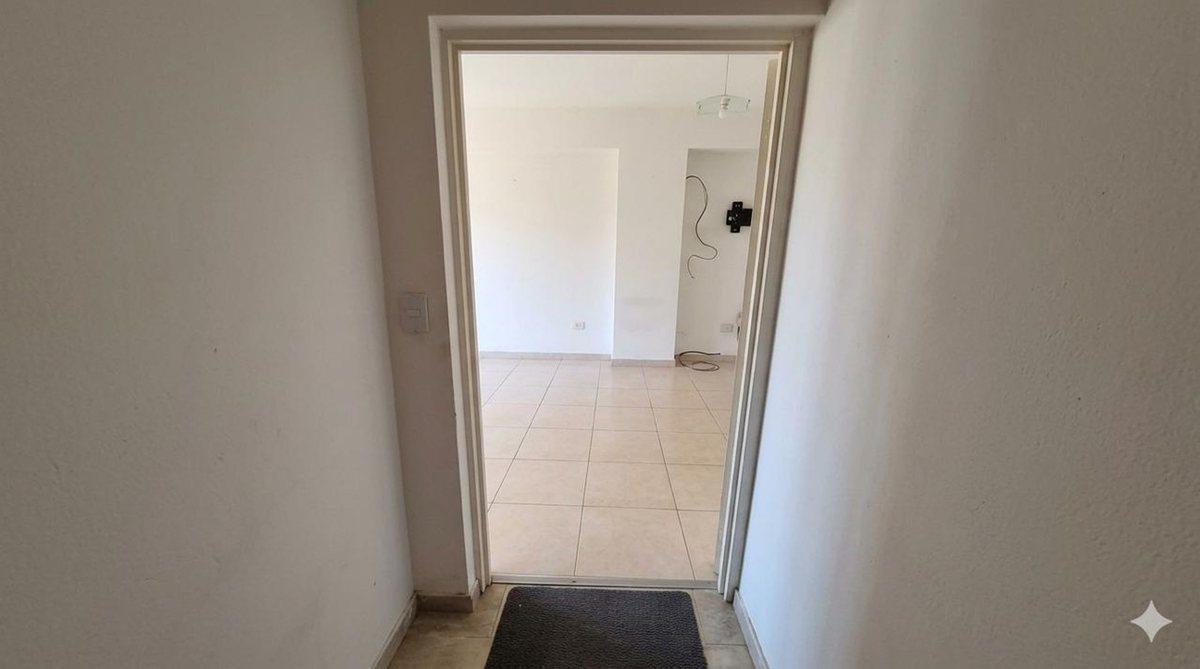 Foto de DEPARTAMENTO EN VENTA 2 AMB. CON BALCON LANUS E., imagen 2