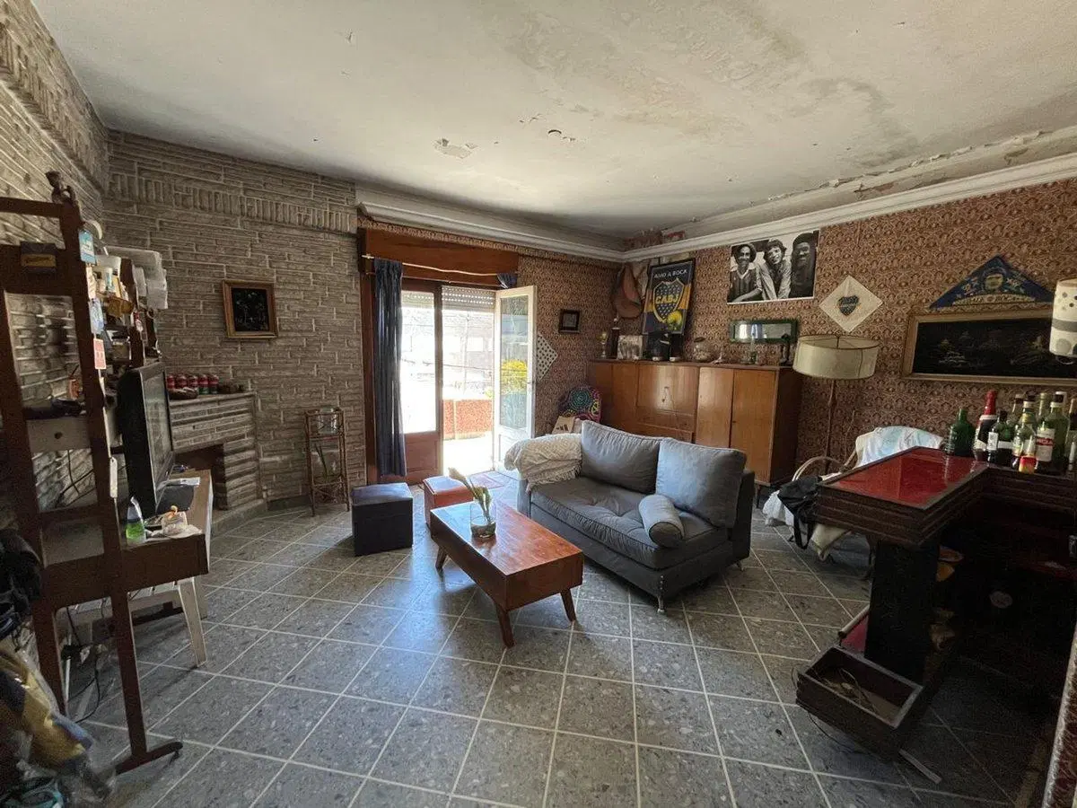 Casa de 13x52 en venta Lanús 4 amb. fondo y pileta 5
