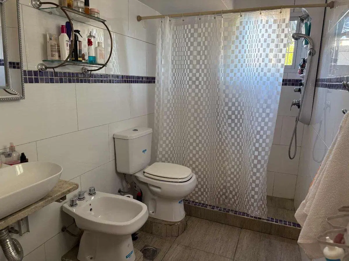 DEPARTAMENTO CON GALPON EN VENTA LANUS OESTE 4