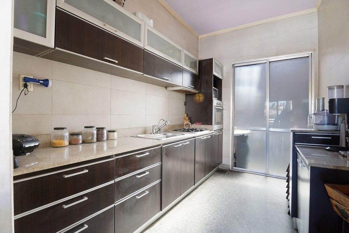 VENTA PH 4 AMB. CON TERRAZA Y COCHERA - AVELLANEDA