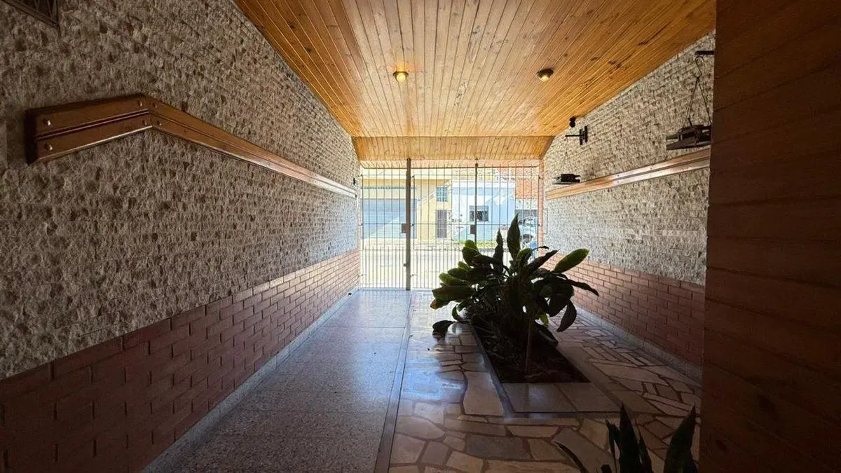 Casa lote propio en venta con cochera Lanús oeste 5