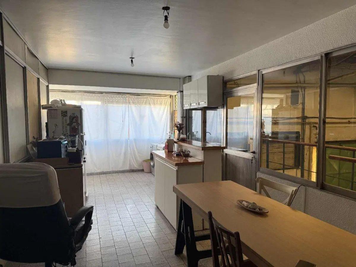 VENTA GALPON CON DEPARTAMENTOS LANUS OESTE 5