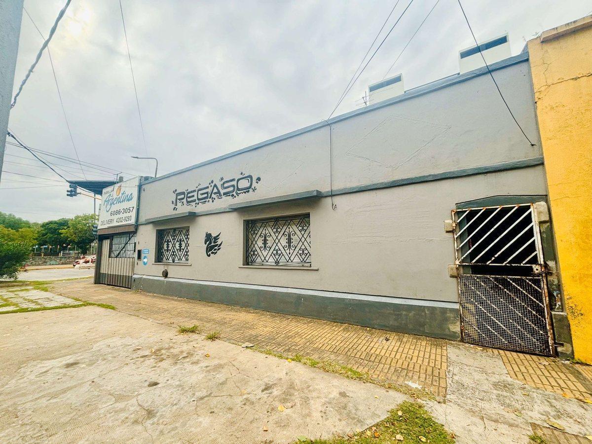 VENTA CASA SOBRE LOTE 182 m2. PERMUTA-FINANCIA