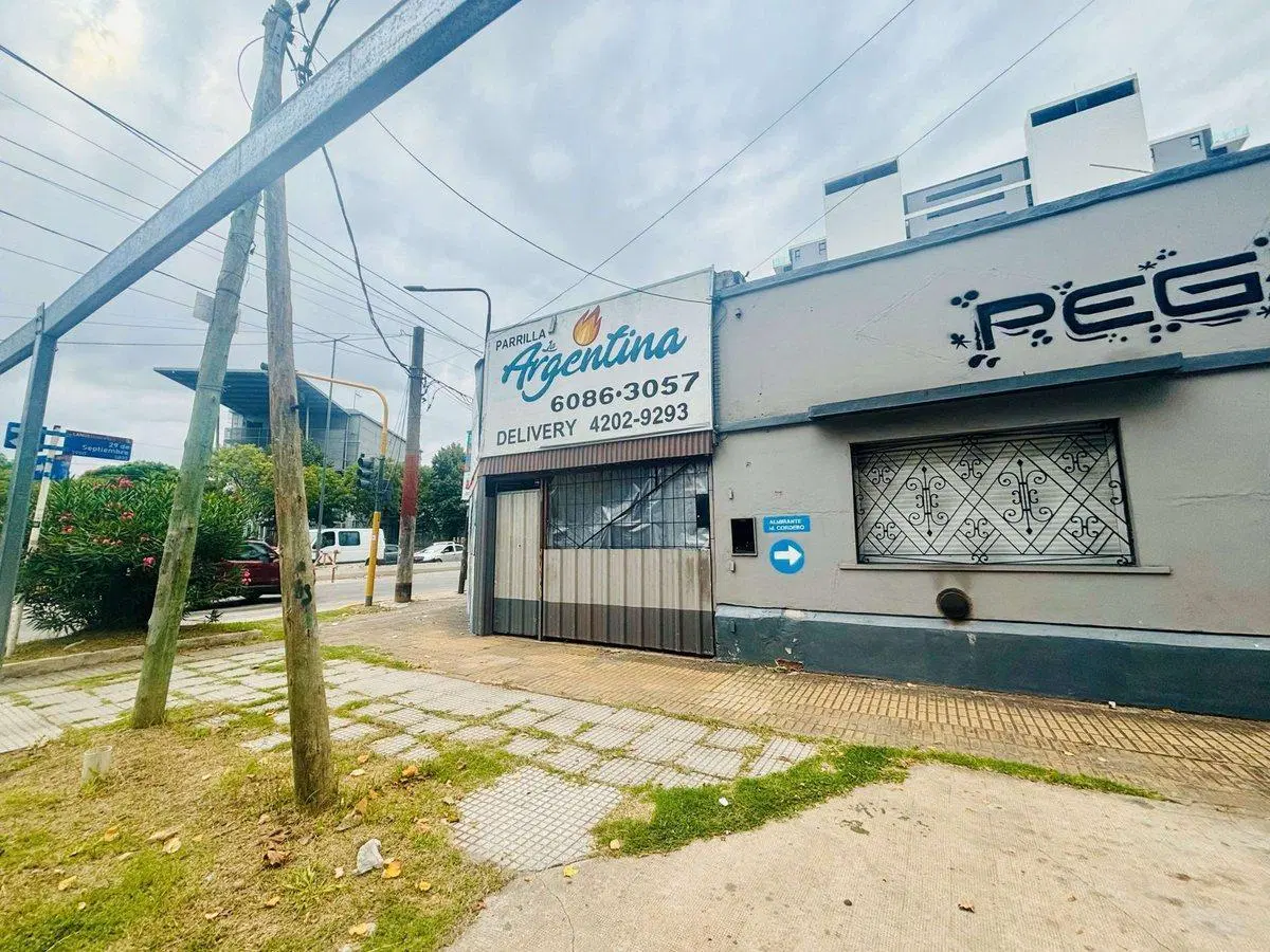 VENTA CASA SOBRE LOTE 182 m2. PERMUTA-FINANCIA 2