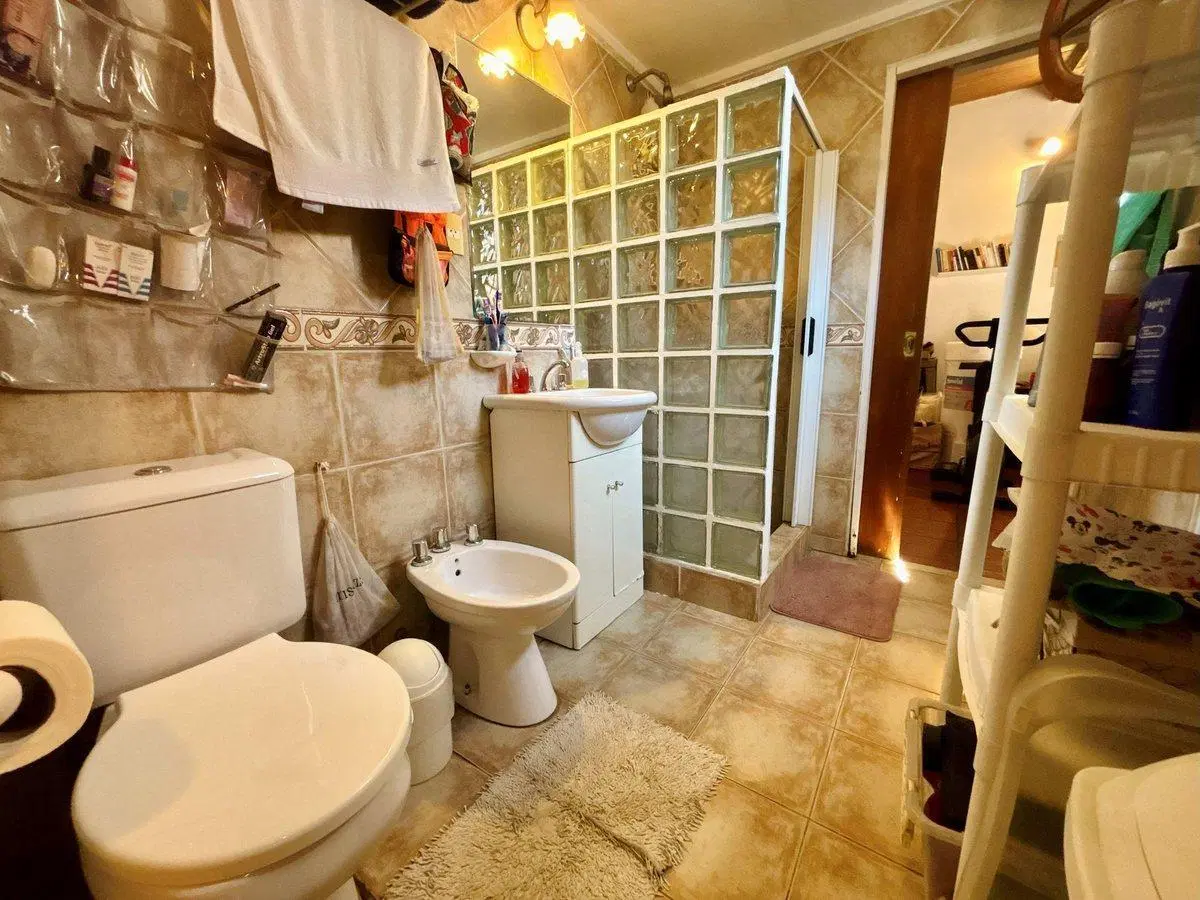 Venta Wilde Casa c/cochera, patio y jardín.PERMUTA 8