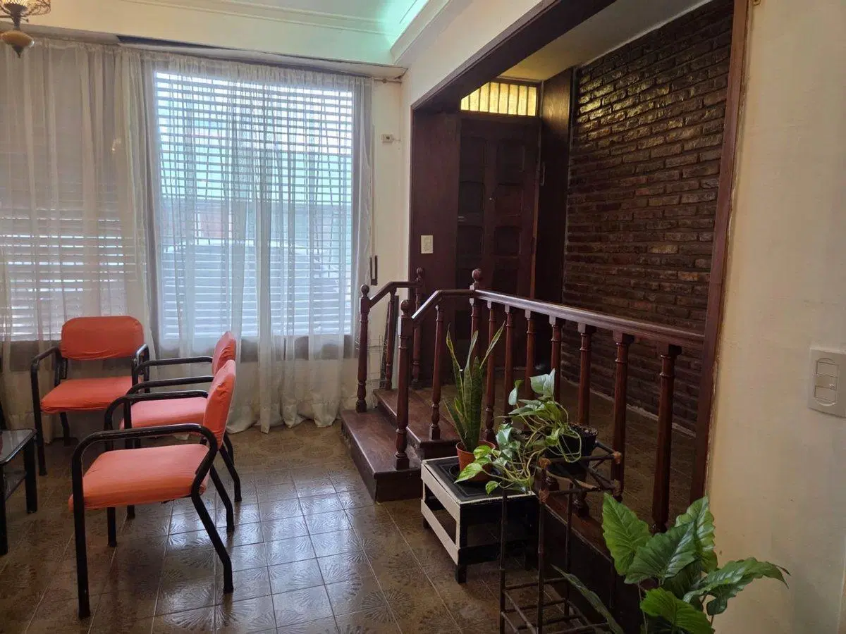 VENTA CHALET 6 AMBIENTES CON JARDÍN Y COCHERA 5