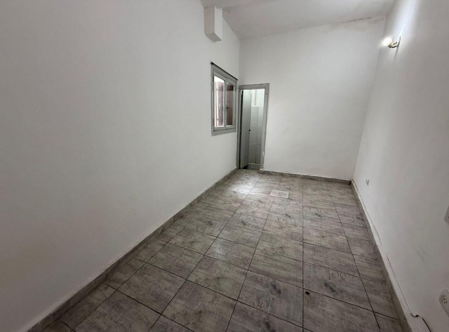 Foto de PH 2 ambientes en venta Valentin Alsina, imagen 4
