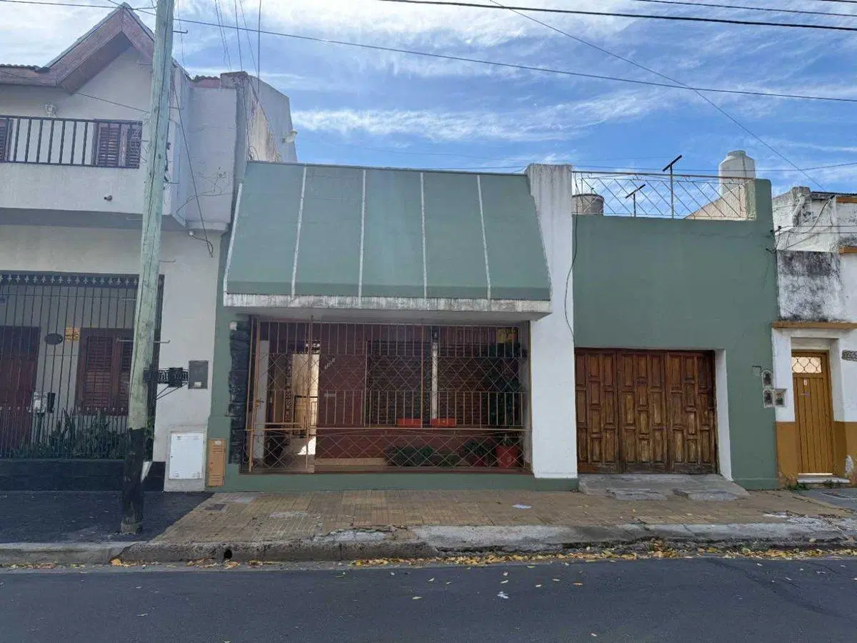 VENTA CASA DOS AMB C/COCHERA, PATIO - APTO CREDITO 3