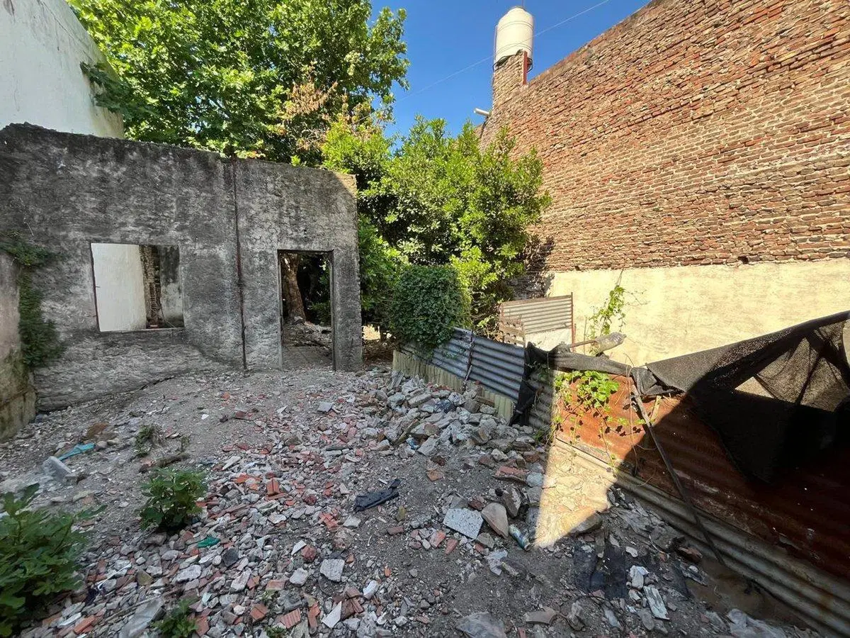 Lote/Terreno de 8,66 x 24 - Valentín Alsina Centro 2