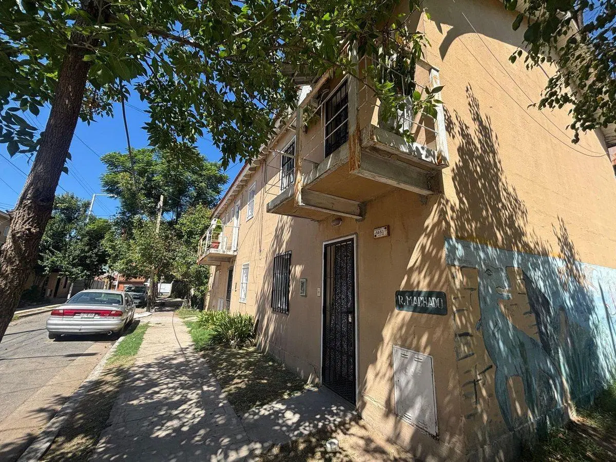 CASA TIPO DUPLEX EN VENTA  WILDE 4