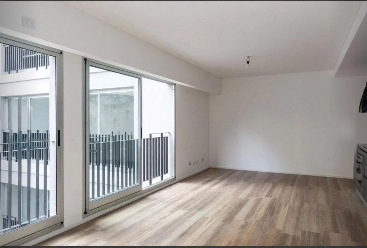 MONOAMBIENTE A ESTRENAR EN VENTA ALMAGRO 4