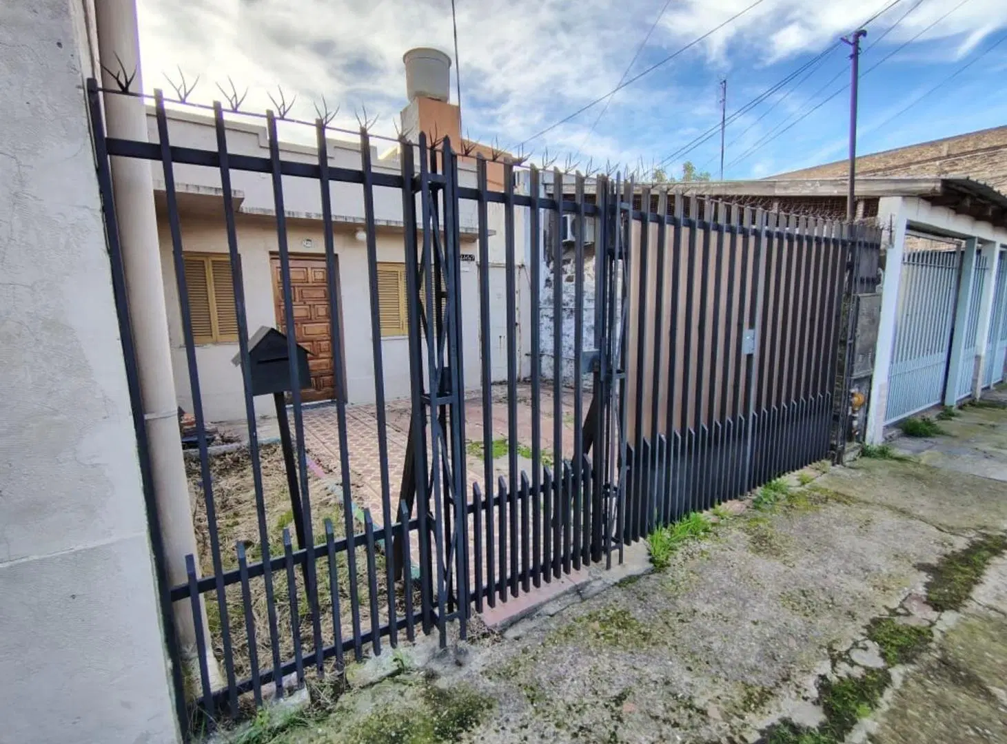 CASA LOTE 210 m² 4 AMBIENTES A REFACCIONAR LANUS 5
