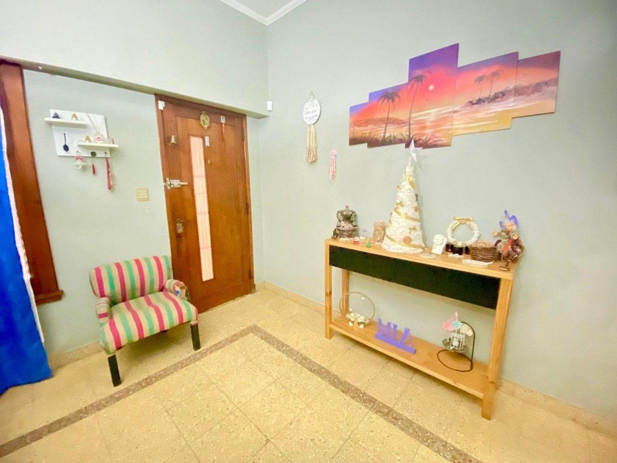 Foto de CASA EN VENTA 5 AMB. A MTRS. DE AVENIDA 25 DE MAYO, imagen 1