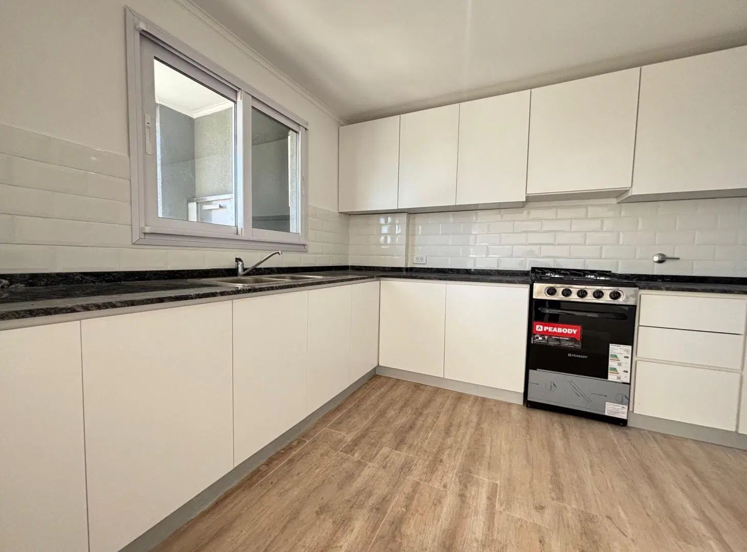 VENTA DEPTO 3 AMB A ESTRENAR C/COCHERA LANÚS OESTE 4