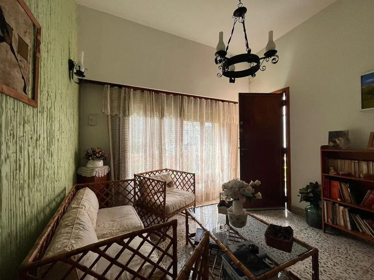 VENTA CASA EN BLOQUE-VALENTIN ALSINA 3