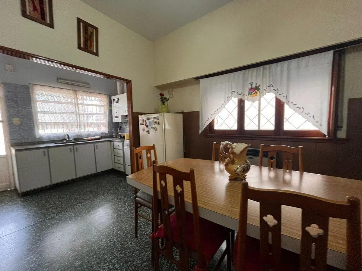 VENTA CASA EN BLOQUE-VALENTIN ALSINA 2