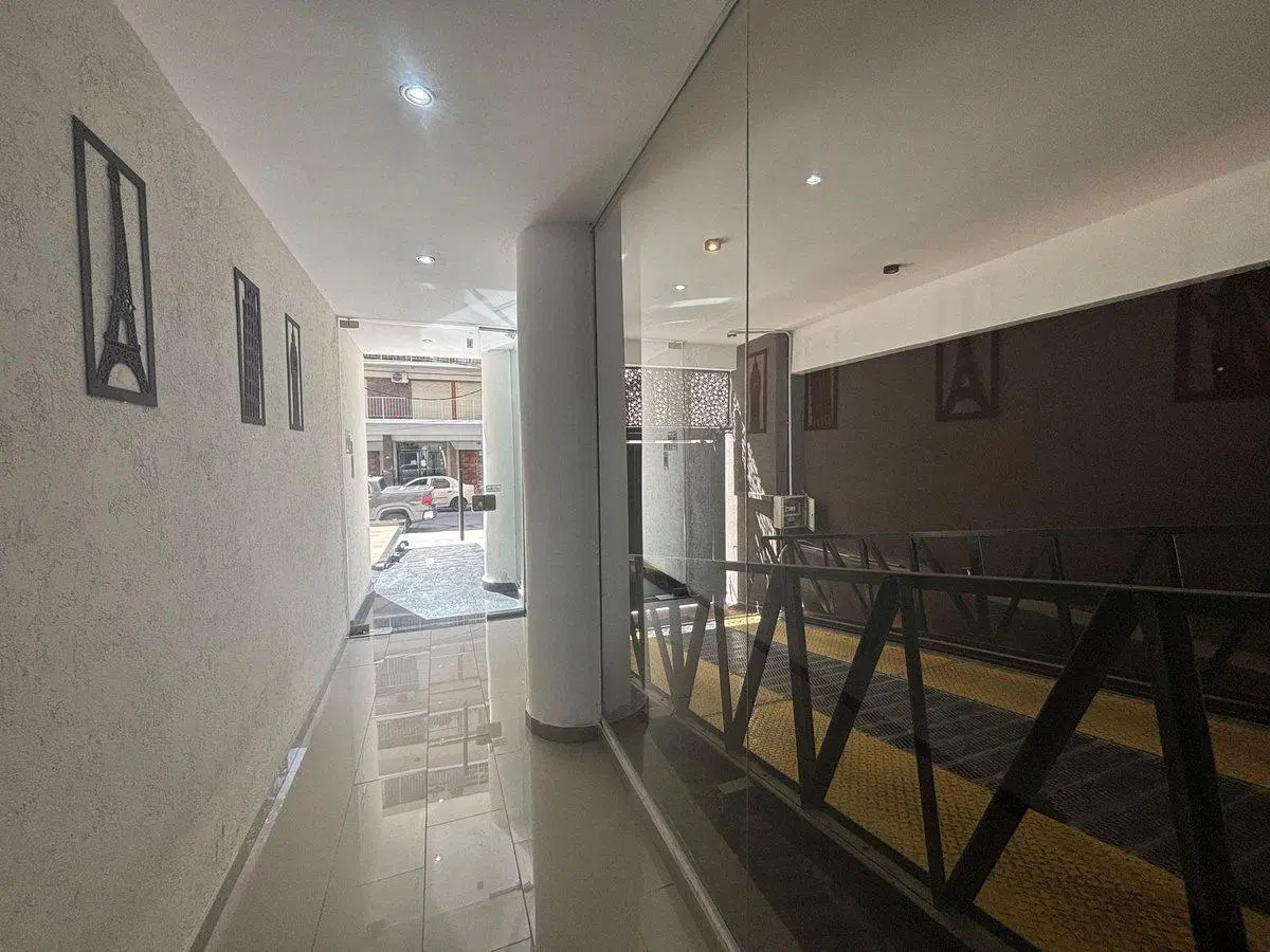 MONOAMBIENTE EN VENTA, LANUSITA, LUMINOSO 2