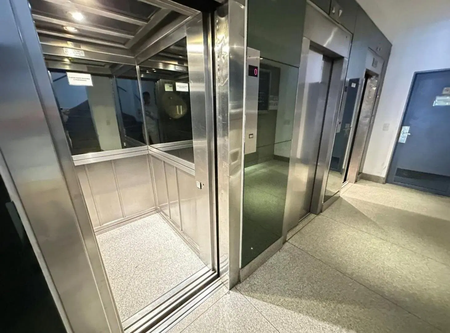DEPTO DE 2 AMB EN VENTA  AV CORDOBA 1600 REC NUEVO 5