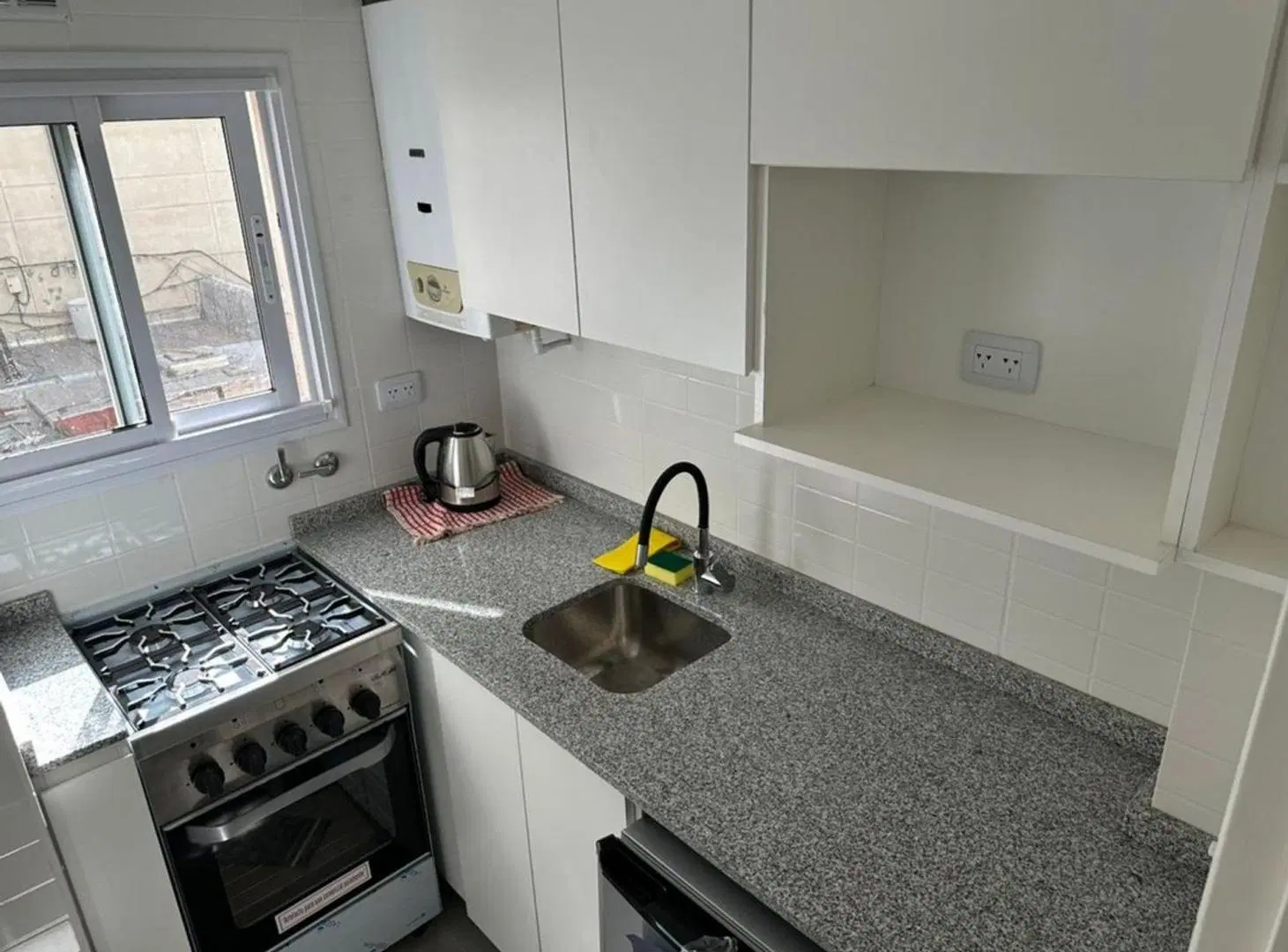 DEPTO DE 2 AMB EN VENTA  AV CORDOBA 1600 REC NUEVO 2