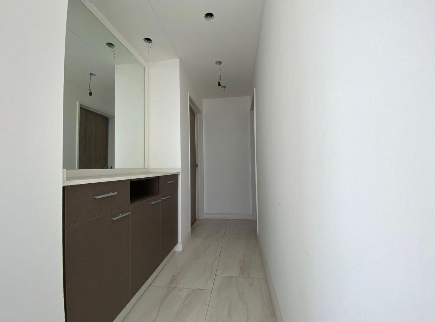 Foto de VENTA 3 AMB. A ESTRENAR CON COCHERA - LOMAS CENTRO, imagen 3