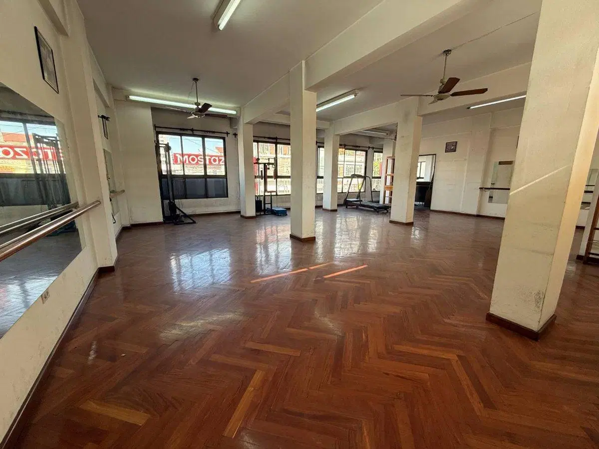 ALQUILER LOCAL COMERCIAL - S/EXPENSAS -LANÚS OESTE 5