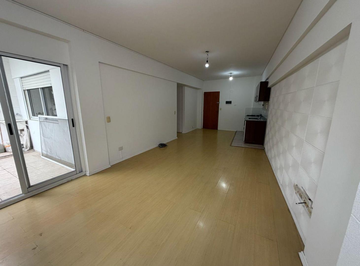 Foto de DEPARTAMENTO EN EXELENTE CONDICIONES ZONA ALMAGRO, imagen 1