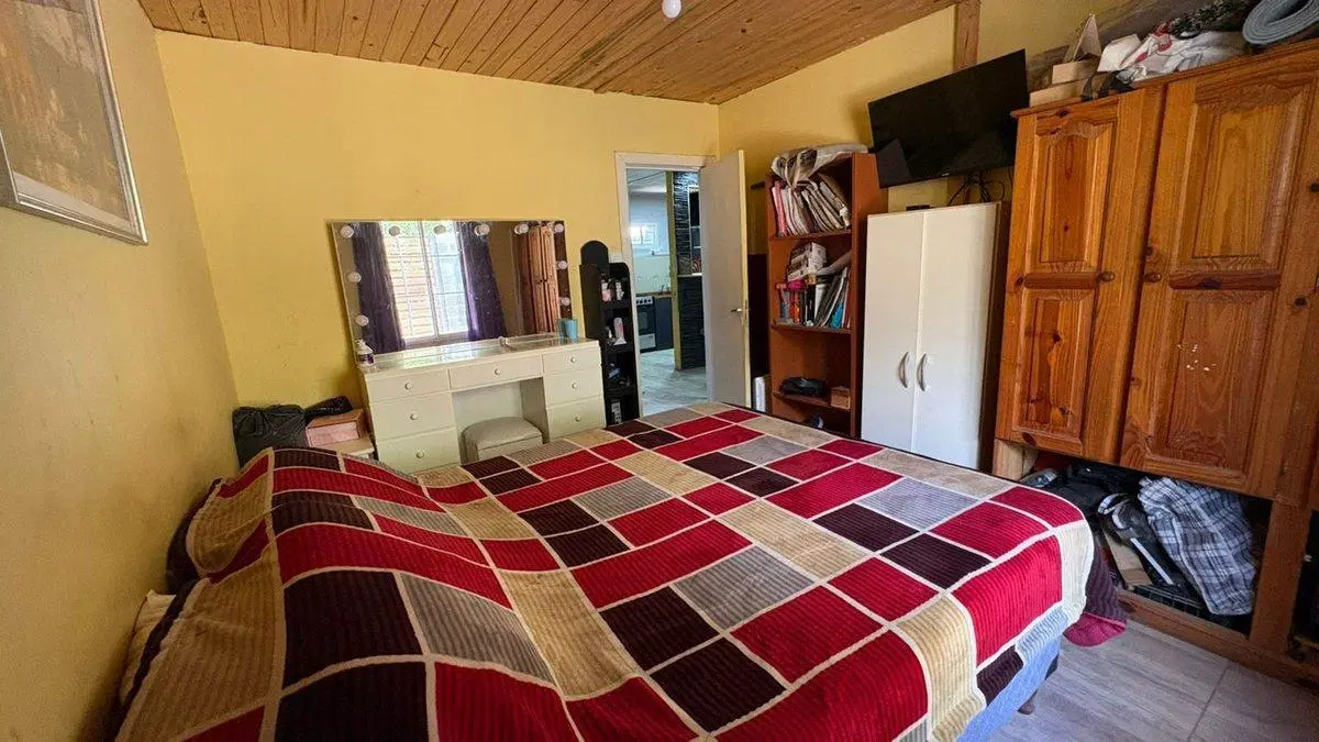 VENTA CASA 3 AMB CON PATIO Y PILETA - SPEGAZZINI 5